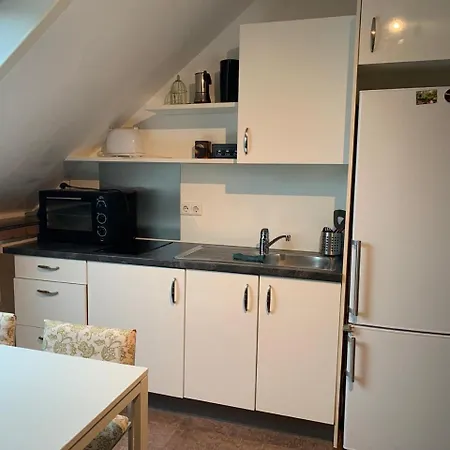Apartament Cozy Little Attic In *